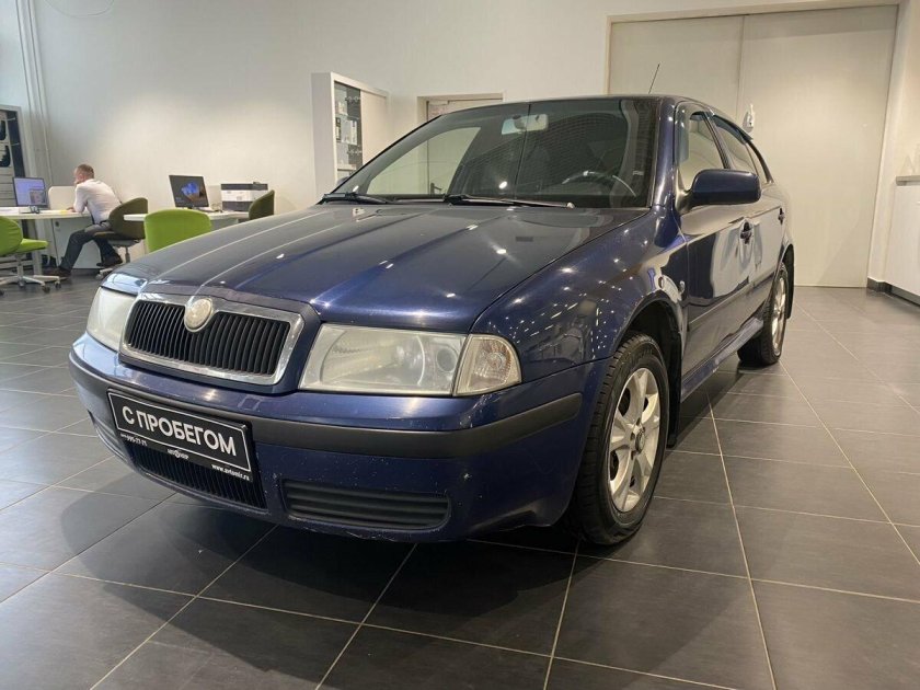 Шкода Октавия 1.6 102 л.с