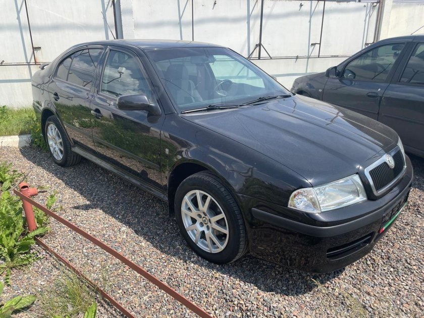 Шкода Октавия 2008 черная