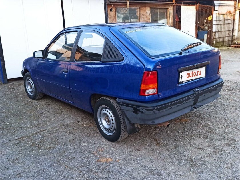 Опель кадет 1.3 хэтчбек 1987