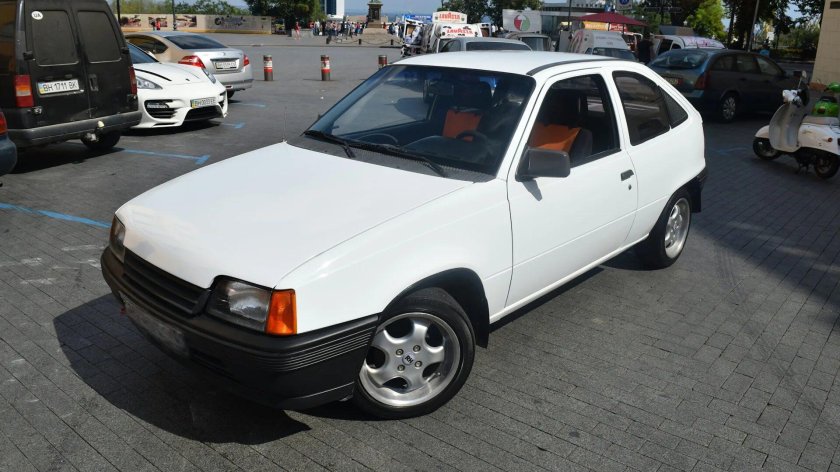 Opel Kadett 1988 купе