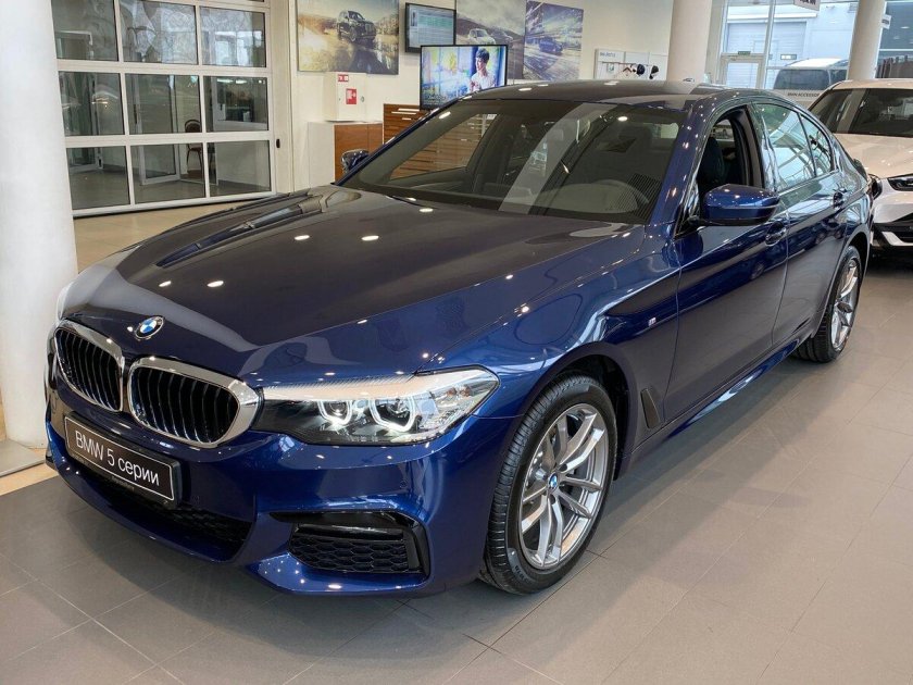 BMW 520 g30 синяя