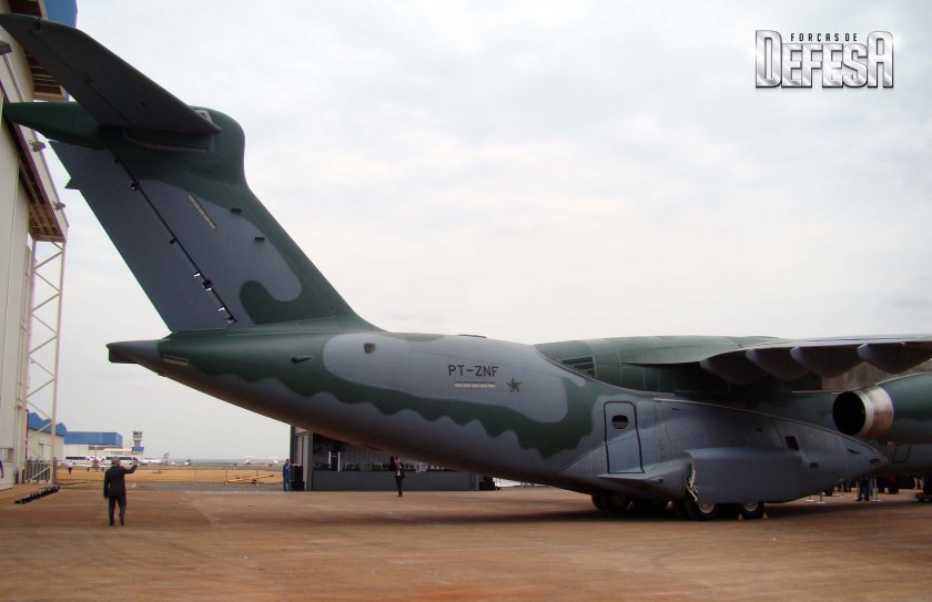 КС-390 самолет