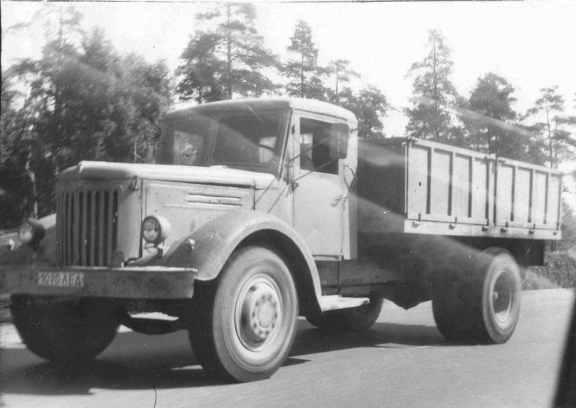 МАЗ-200 грузовой