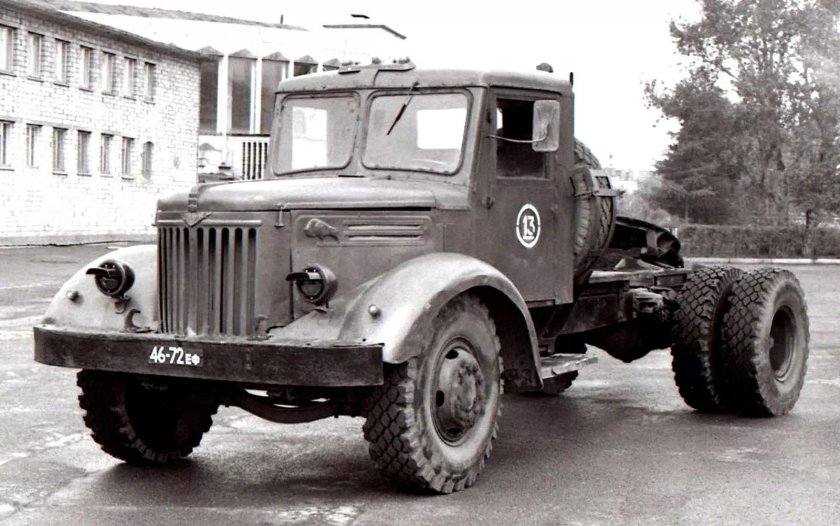 МАЗ-200в седельный тягач