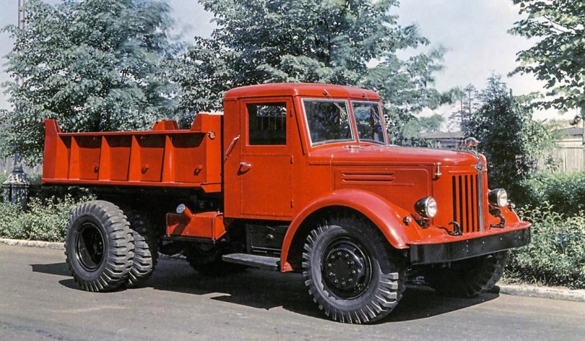 МАЗ 200 самосвал