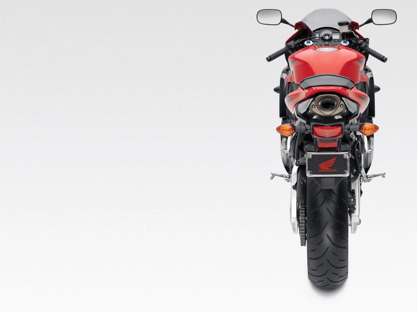 Honda cbr600rr сзади