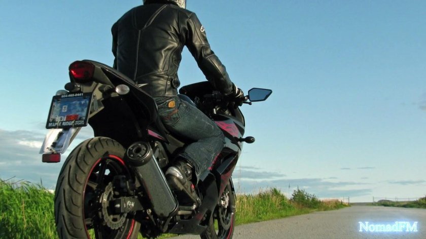 Мотоцикл сзади