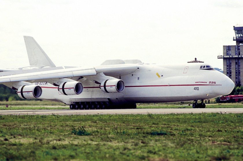 АН-225 Мрия