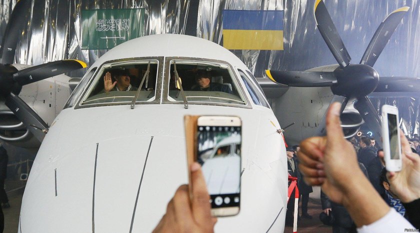 АН-132 кабина