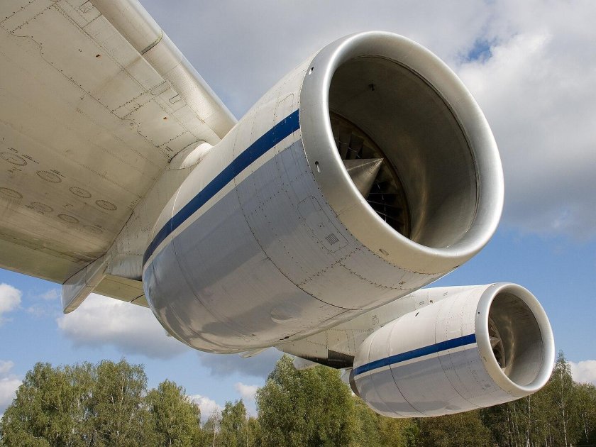 Двигатель АН 124