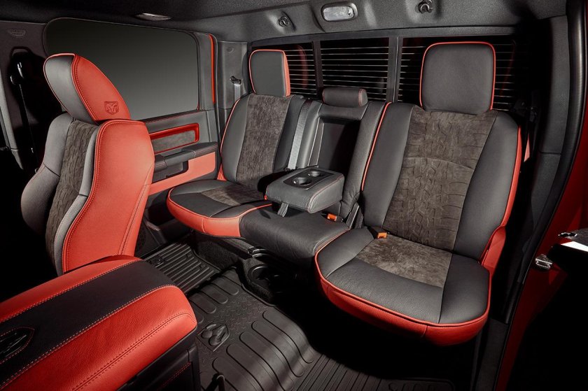 Dodge Ram 1500 салон