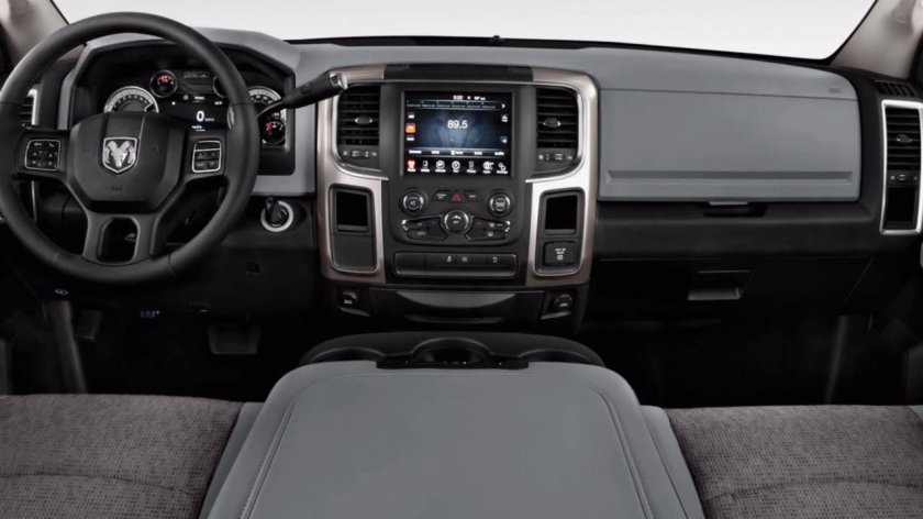 Dodge Ram 2500 салон