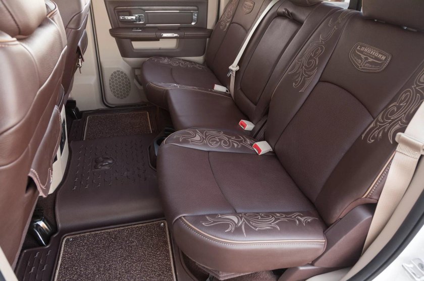 Dodge Ram 2500 салон