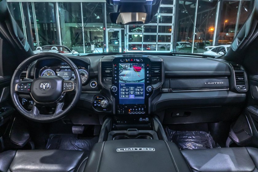 Dodge Ram 1500 2019 салон