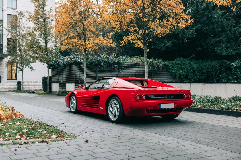 Ferrari testarossa f512 m