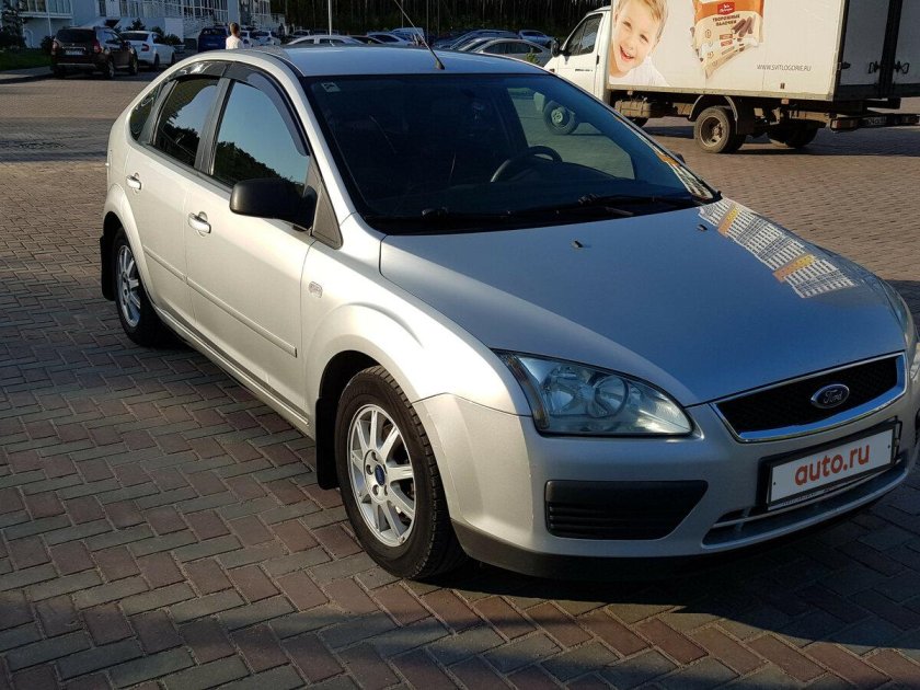 Ford Focus 2005 хэтчбек