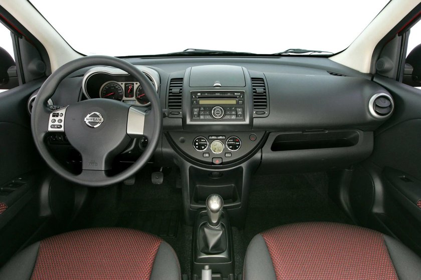 Nissan Note 2008 интерьер