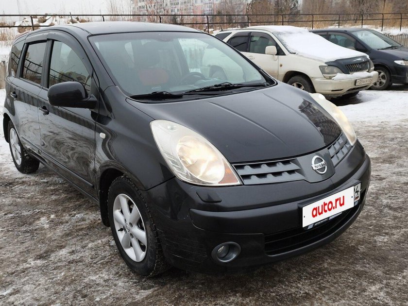 Ниссан ноте 2008