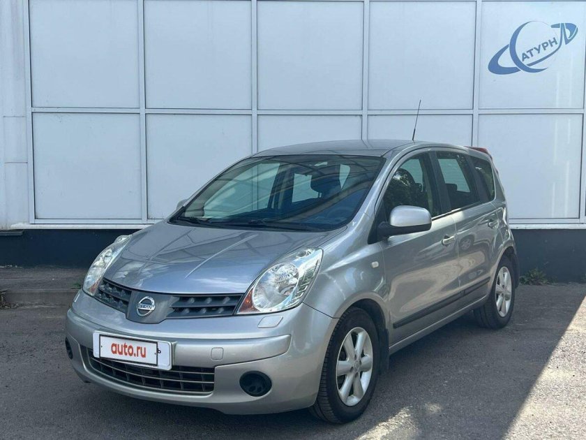Ниссан ноут серебристый