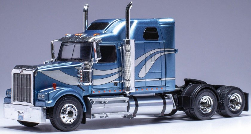 Масштабная модель грузовик