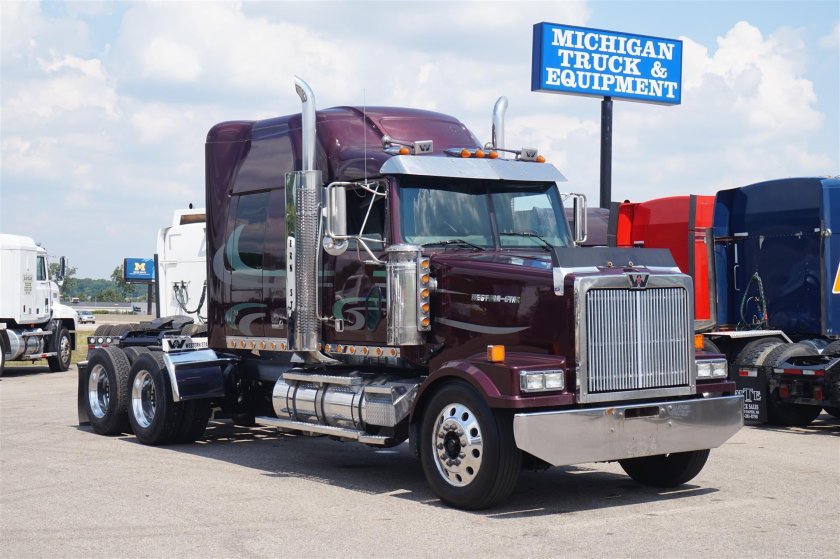 Western Star 4900 тягач