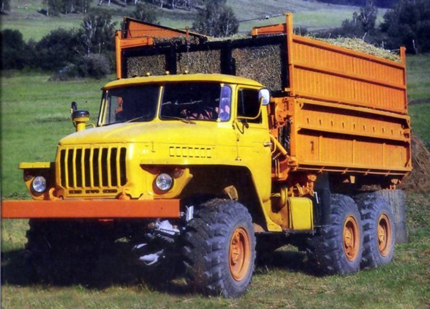 Урал 5557 самосвал