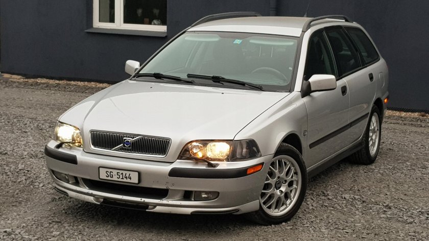 Вольво в 40 универсал