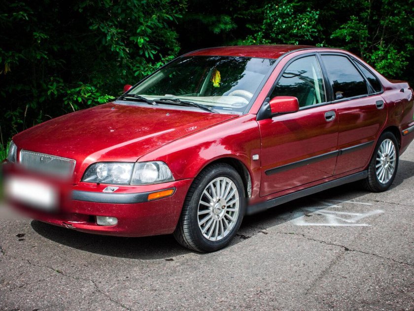 Volvo s40 Red