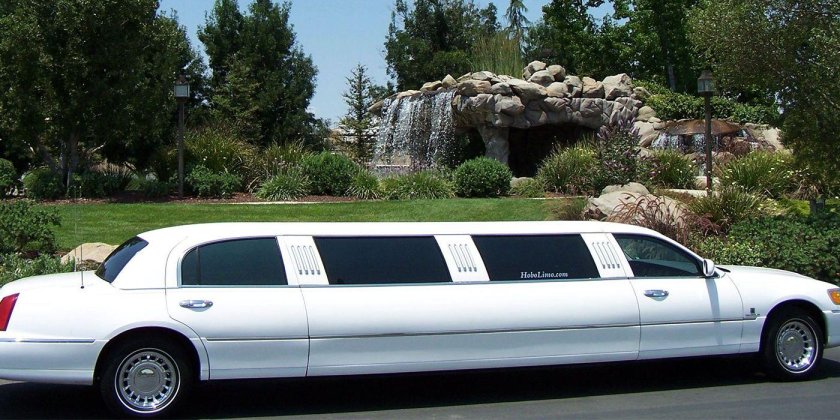 Lincoln Town car лимузин 2004