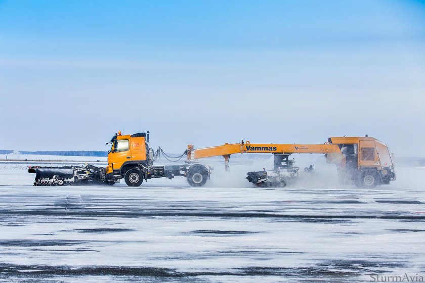 АСВ-4000 плужно-щеточная продувочная машина