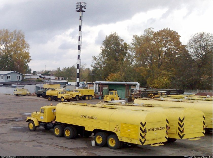 Топливозаправщик ТЗ-22 КРАЗ