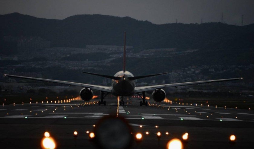 Ночной аэропорт