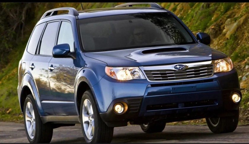 Машина Субару Форестер 2010