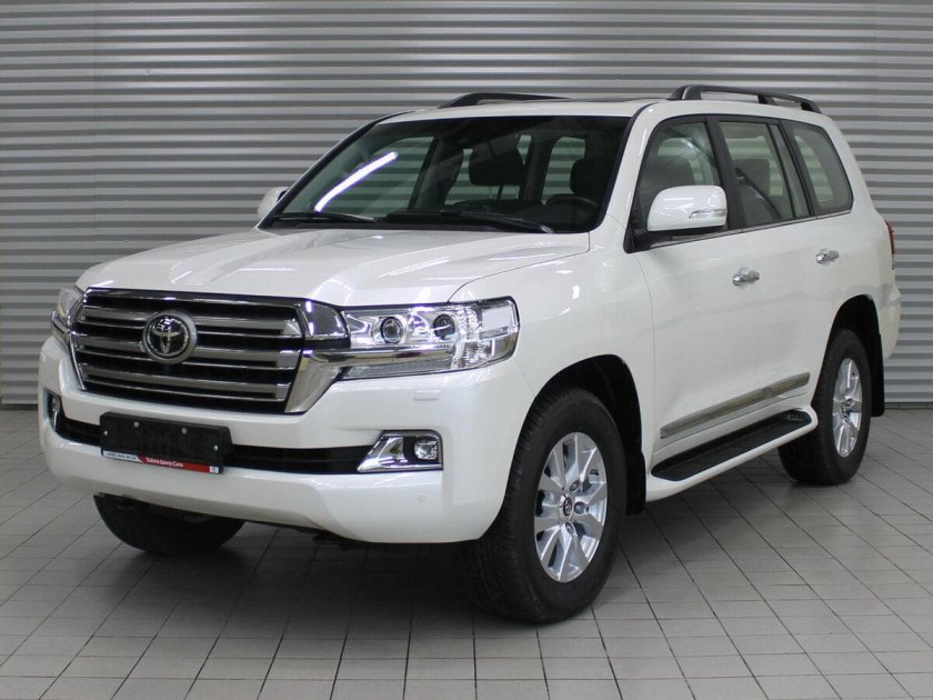 Тойота ленд Крузер 200 белый