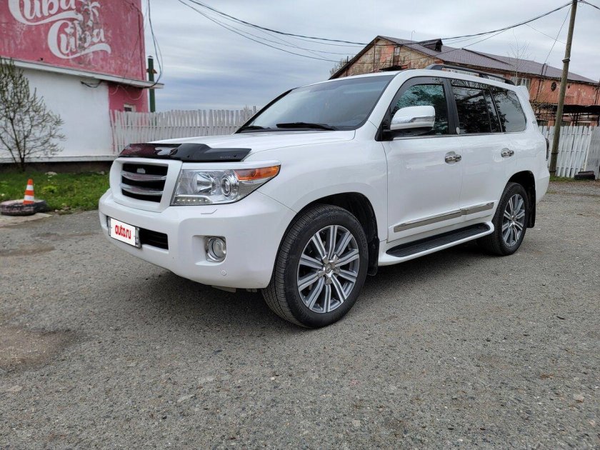 Toyota land cruiser 200 series