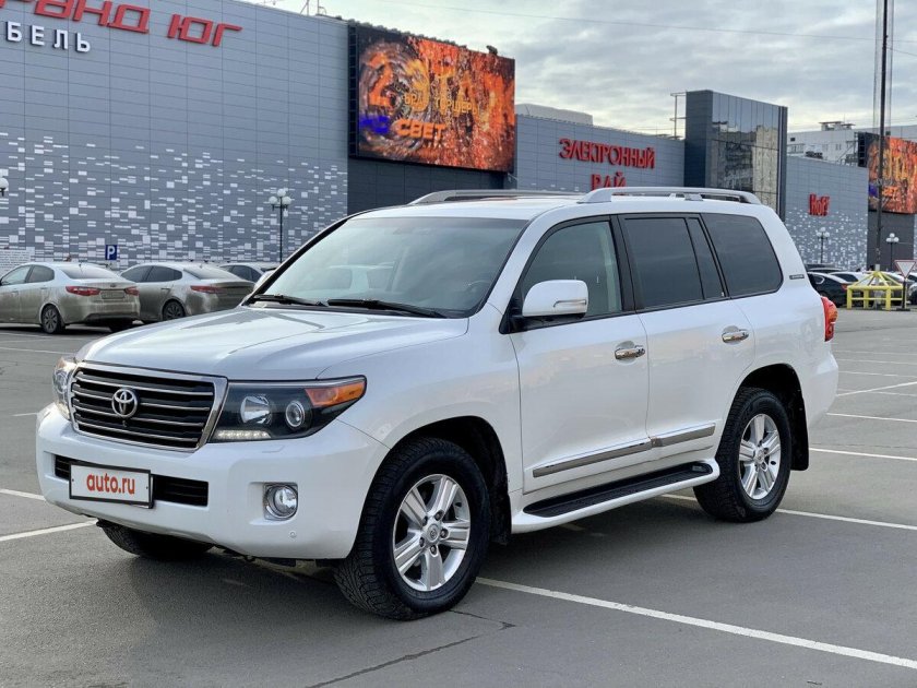 Toyota land cruiser 200 series рестайлинг