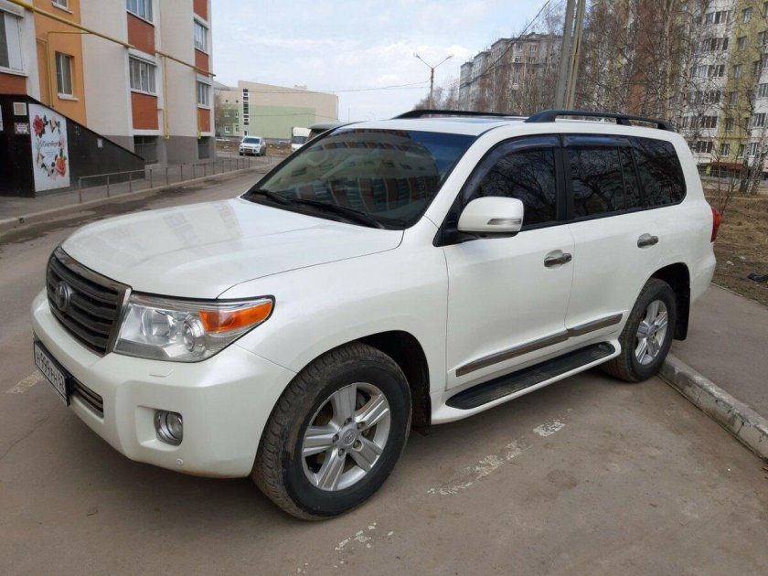 Toyota Land Cruiser, 2014 белый