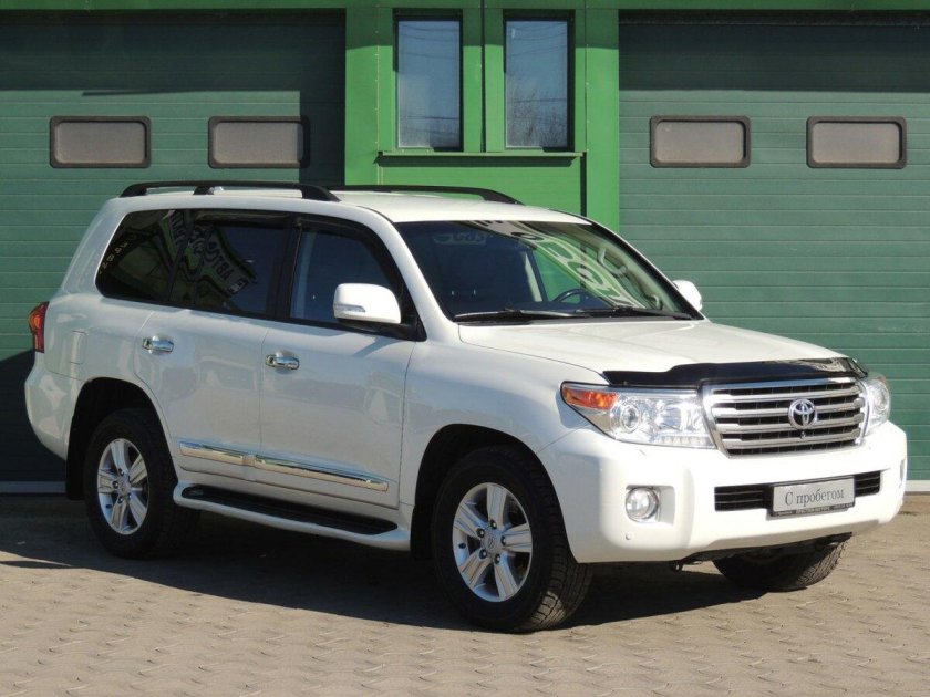 Toyota Land Cruiser 200 White 2008