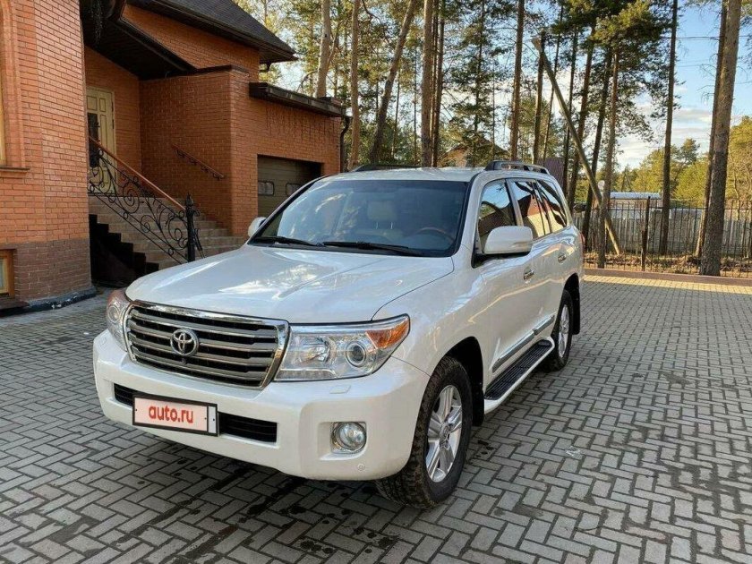 Toyota Land Cruiser, 2014 белый