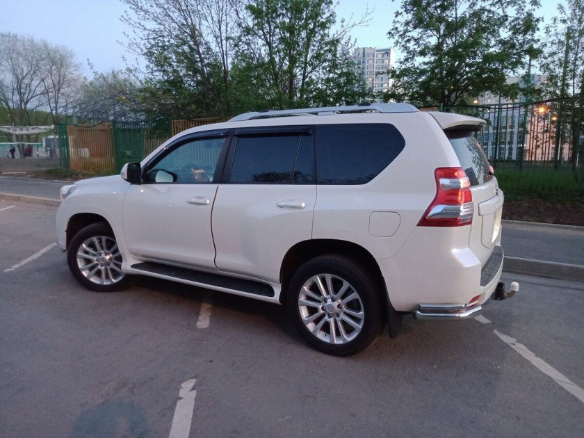 Тойота Прадо 150 белый