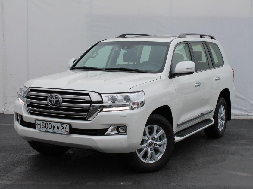 Тойота ленд Крузер 200 белы