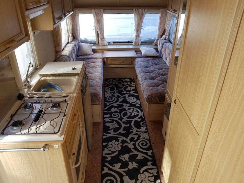 Прицеп автодача Knaus 2001