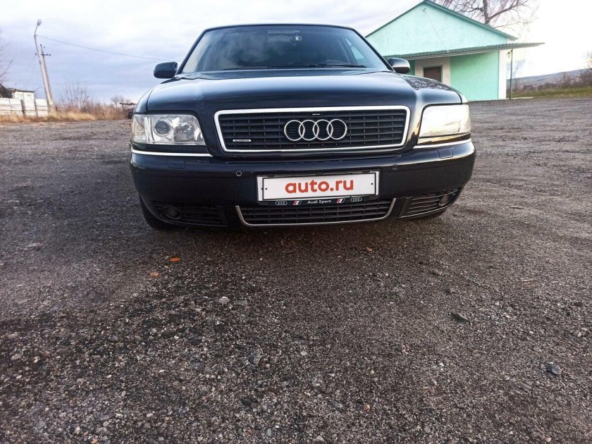 Черные фары Ауди 100 с4