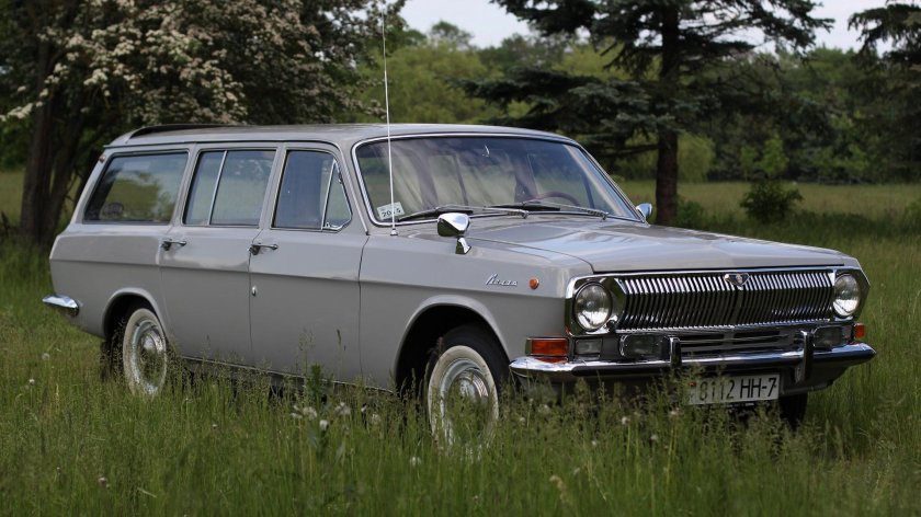 Волга ГАЗ 2402 универсал