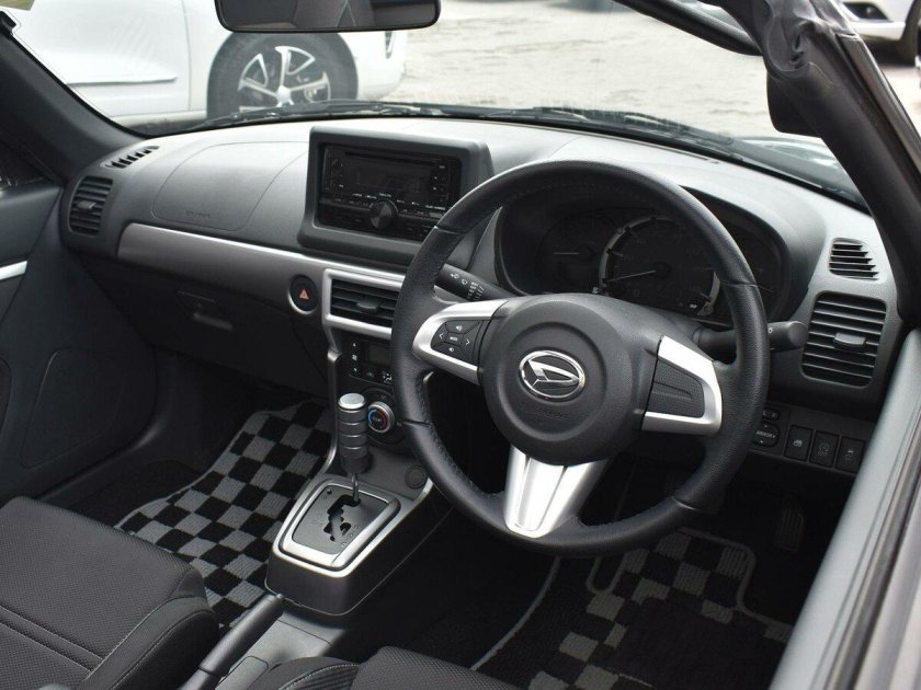 Lancer EVO 10 салон