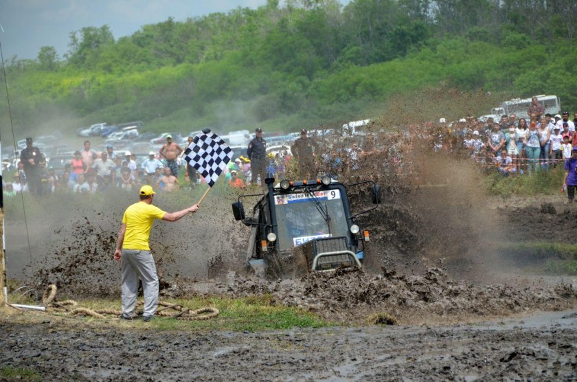 Гонки на тракторах в Ростове на Дону