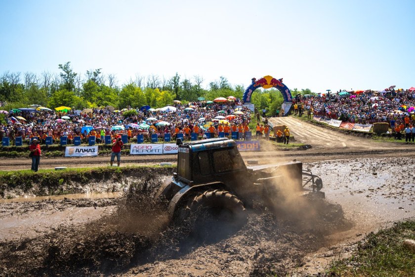 Трактора бизон трек шоу