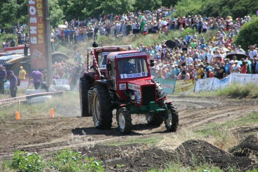 Трактора Бизон трек шоу