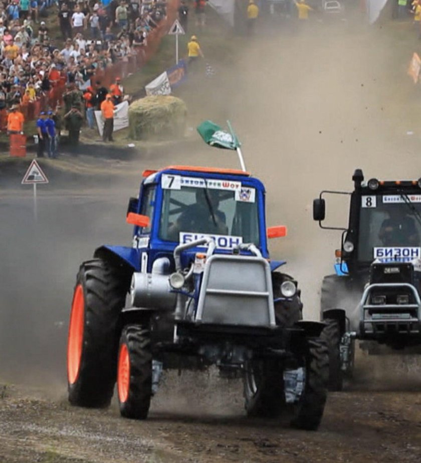 Гонки на тракторах в Ростове на Дону