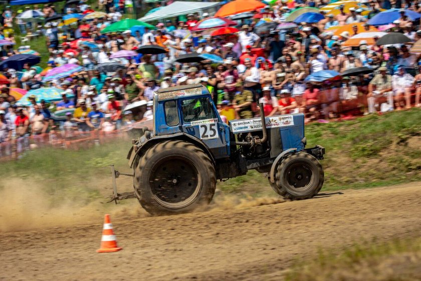 Трактора Бизон трек шоу